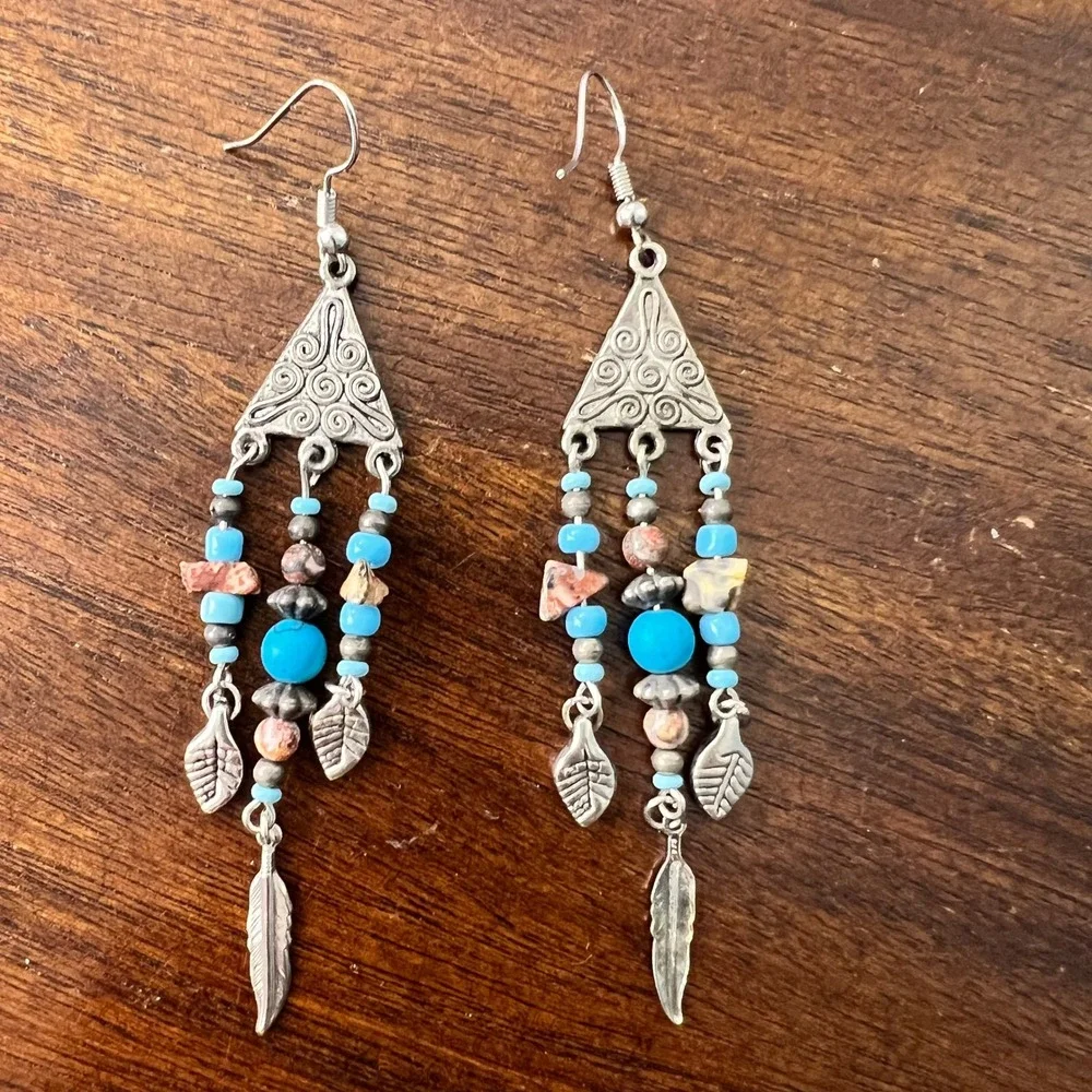 Boho Faux Turquoise Necklace and Earring Set Silver Tone Southwestern Artsy